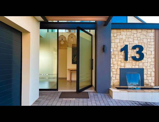 5 BEDROOM HOUSE FOR SALE IN MIDSTREAM HEIGHTS